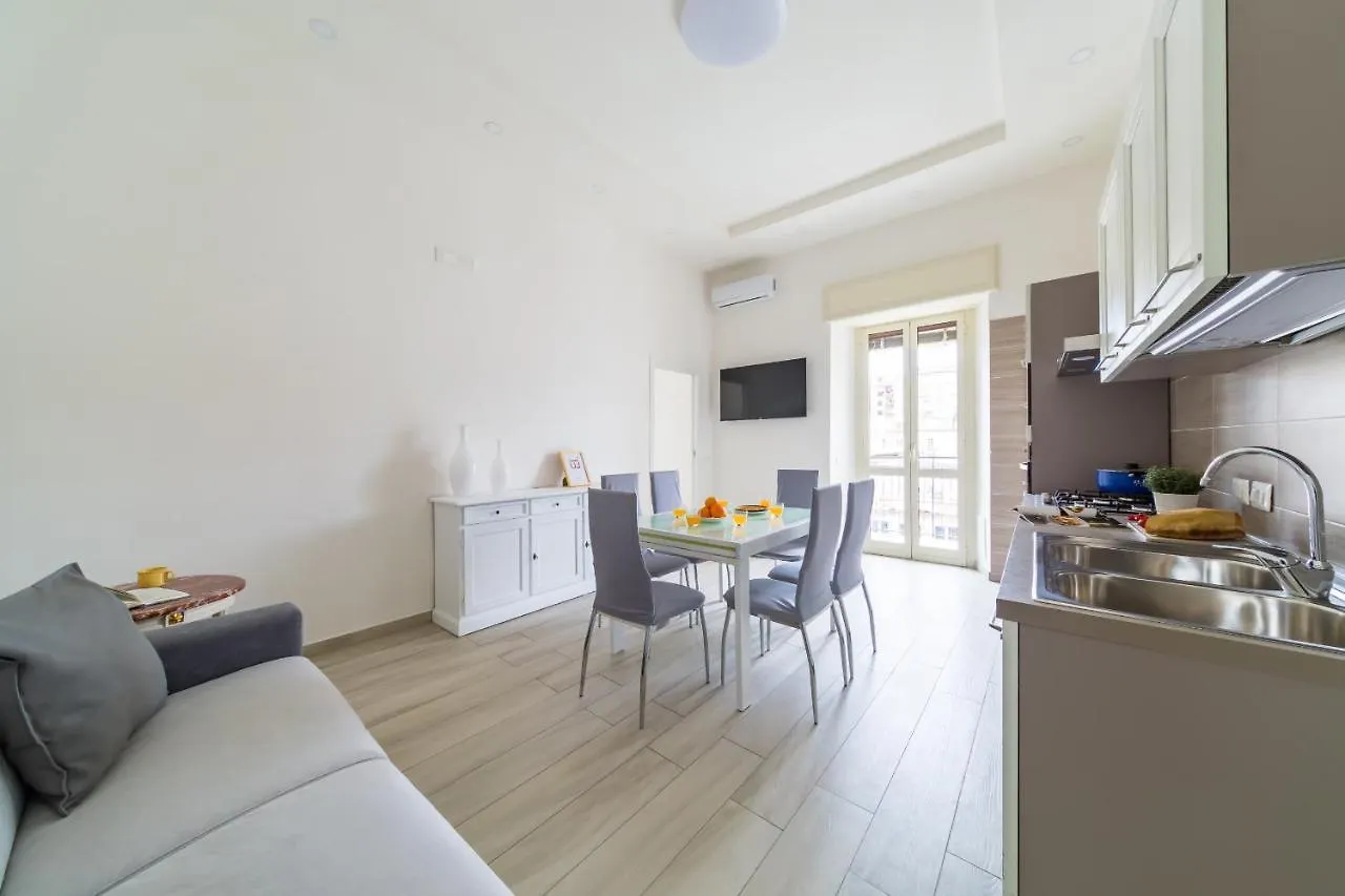 Chiara Modern Apartment By Wonderful Italy Naples 0*,