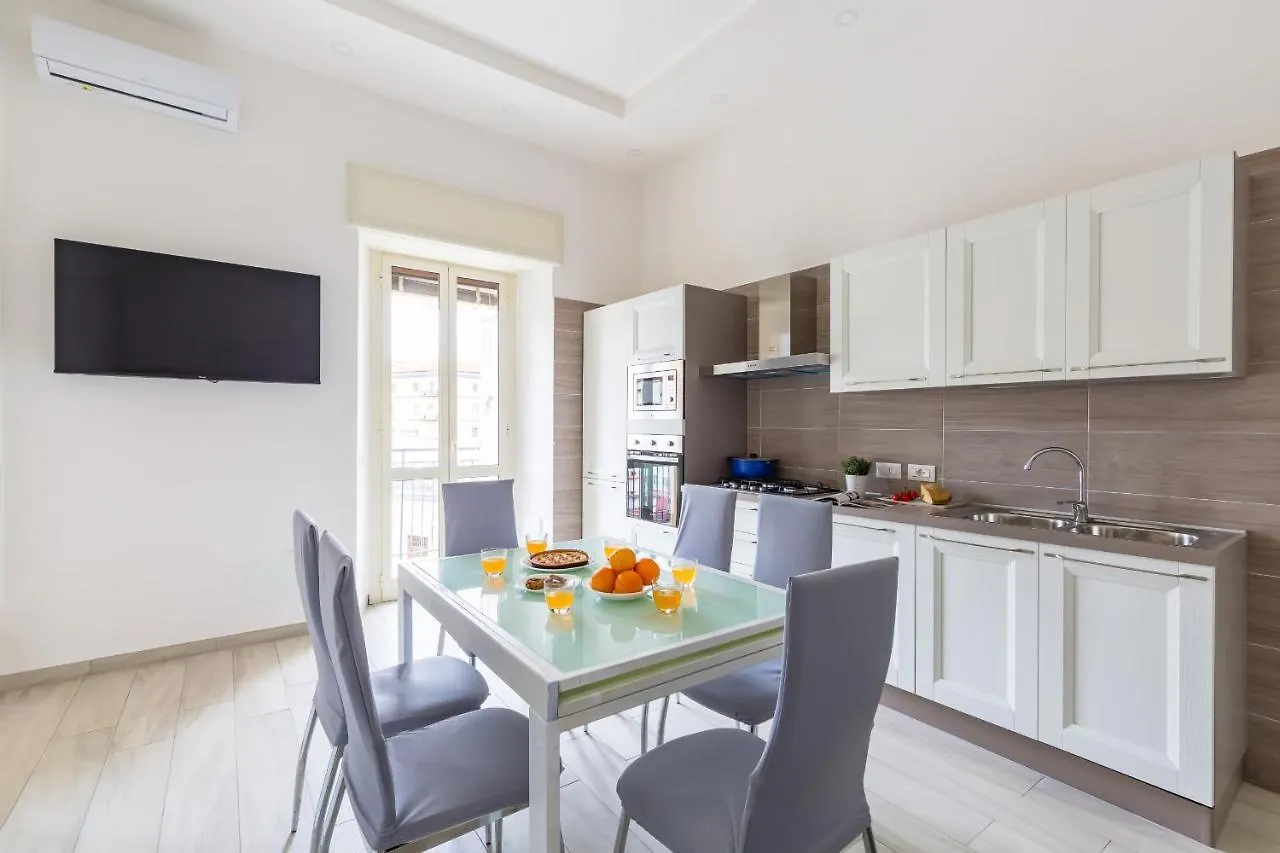 Chiara Modern Apartment By Wonderful Italy Naples