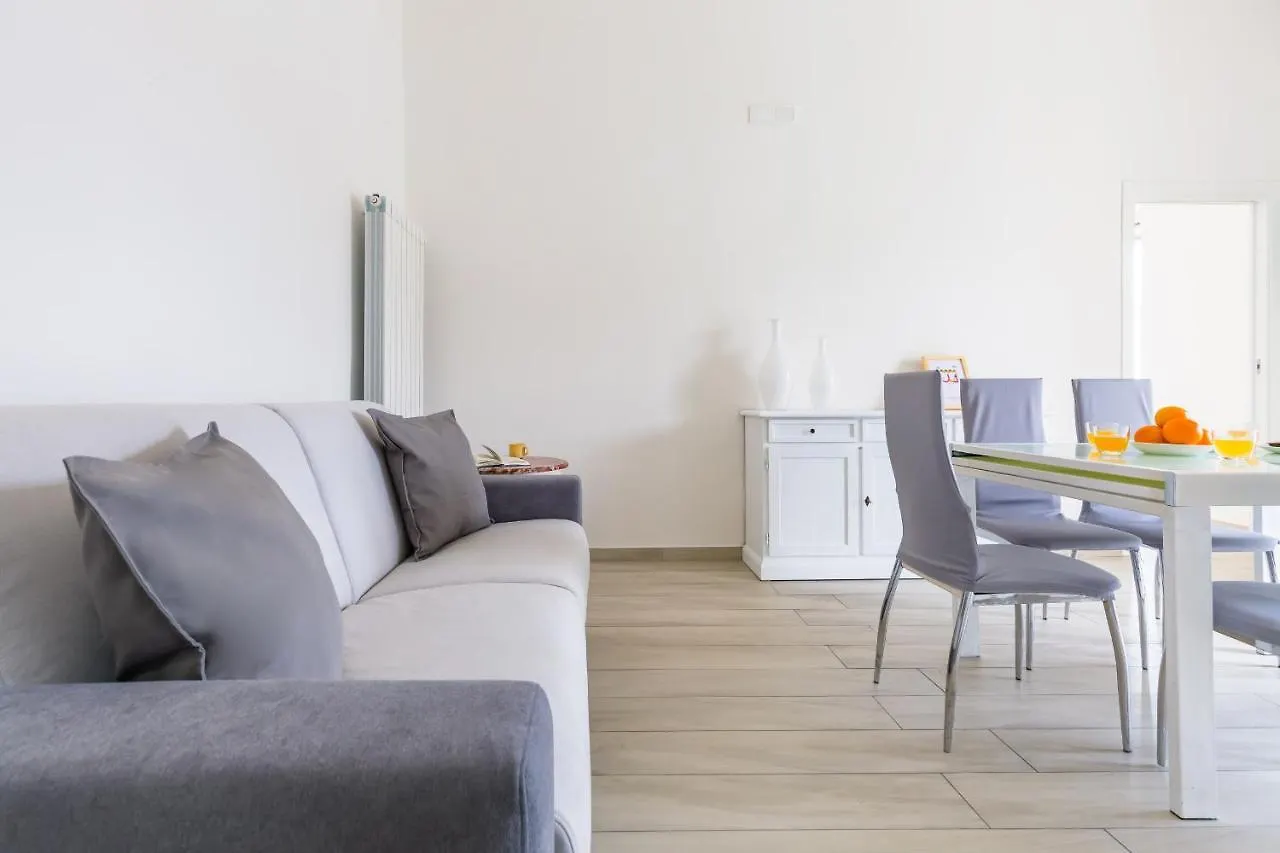 Chiara Modern Apartment By Wonderful Italy Naples
