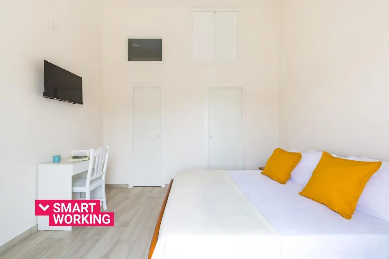 Chiara Modern Apartment By Wonderful Italy Naples