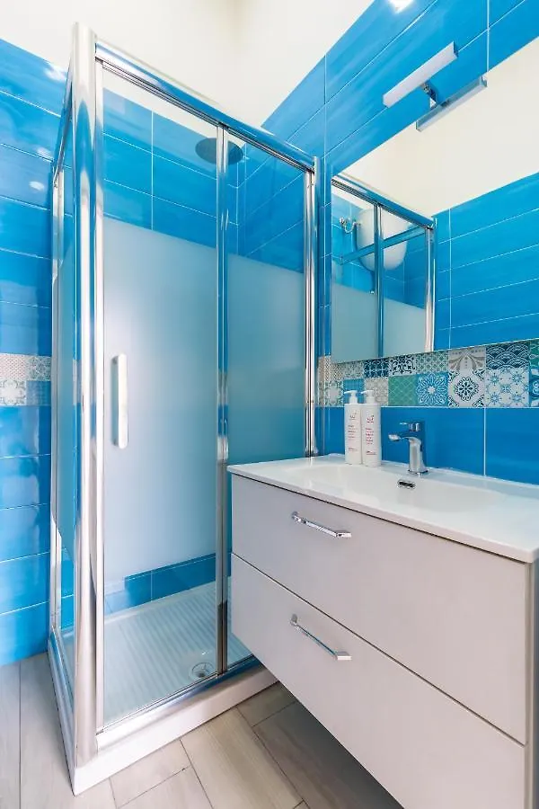 Chiara Modern Apartment By Wonderful Italy Naples
